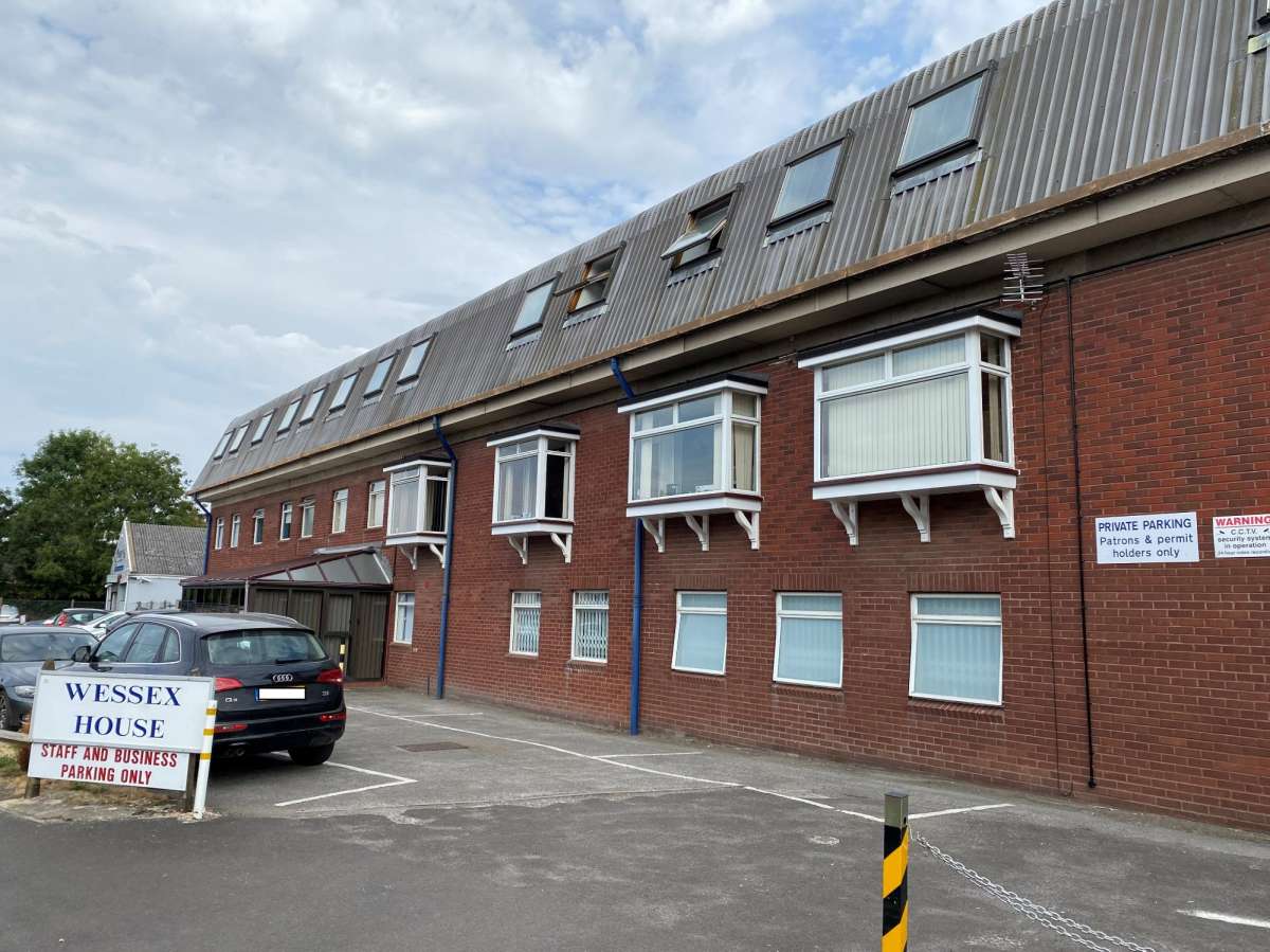 Office in Westbury - photo 3