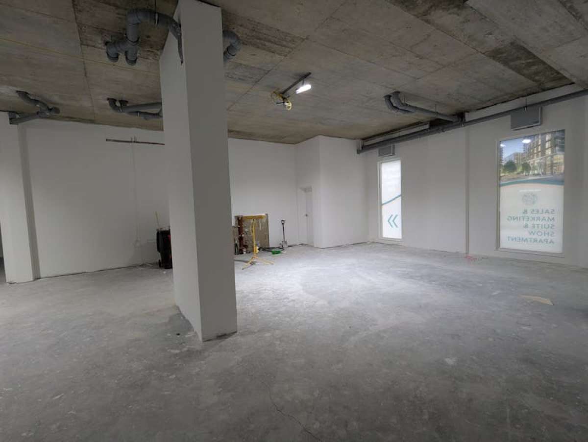 Office in Staines-upon-Thames - photo 3