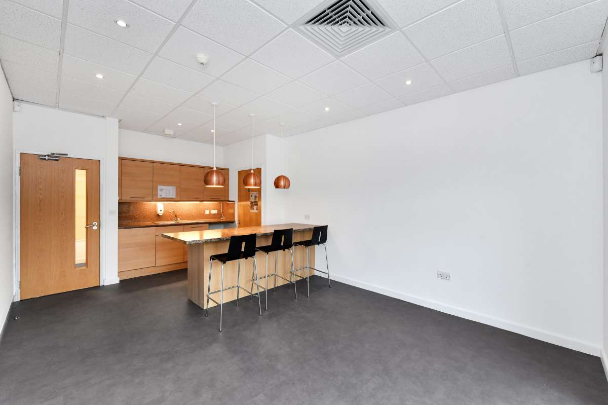 Office in Nottingham - photo 4