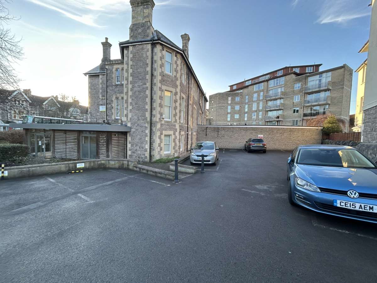 Office in Weston-Super-Mare - photo 2