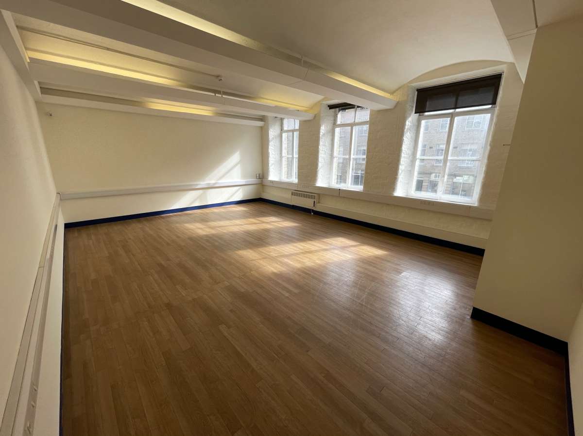 Office in Halifax - photo 3