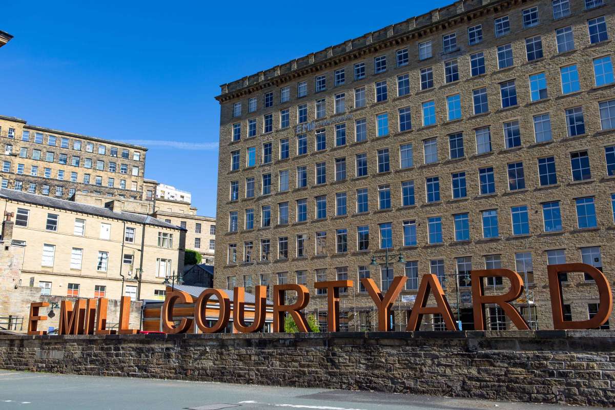 Office in Halifax - photo 4