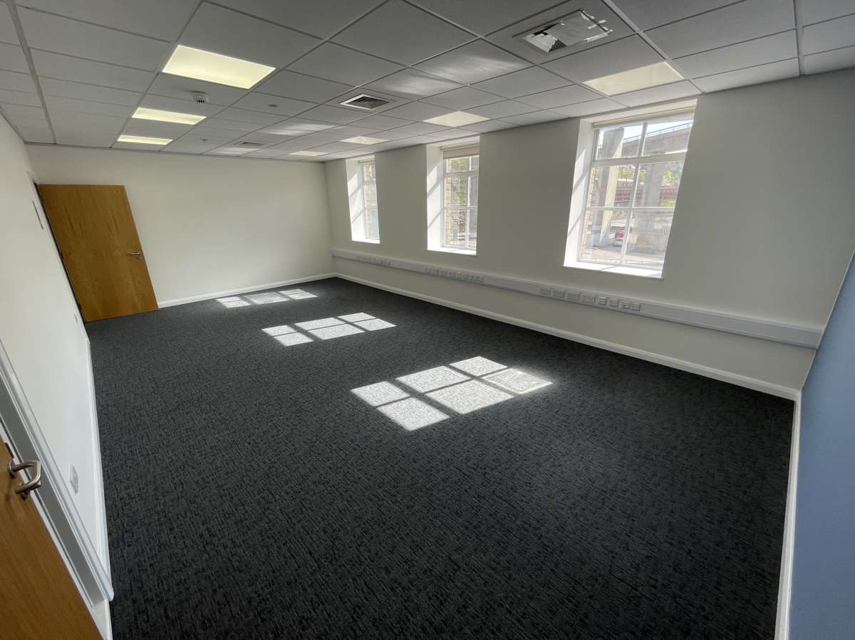 Office in Halifax - photo 2