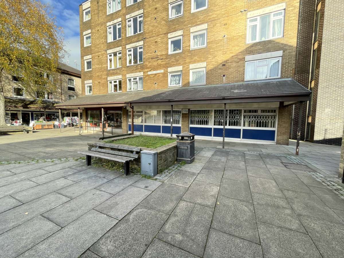 Office in Elland - photo 3