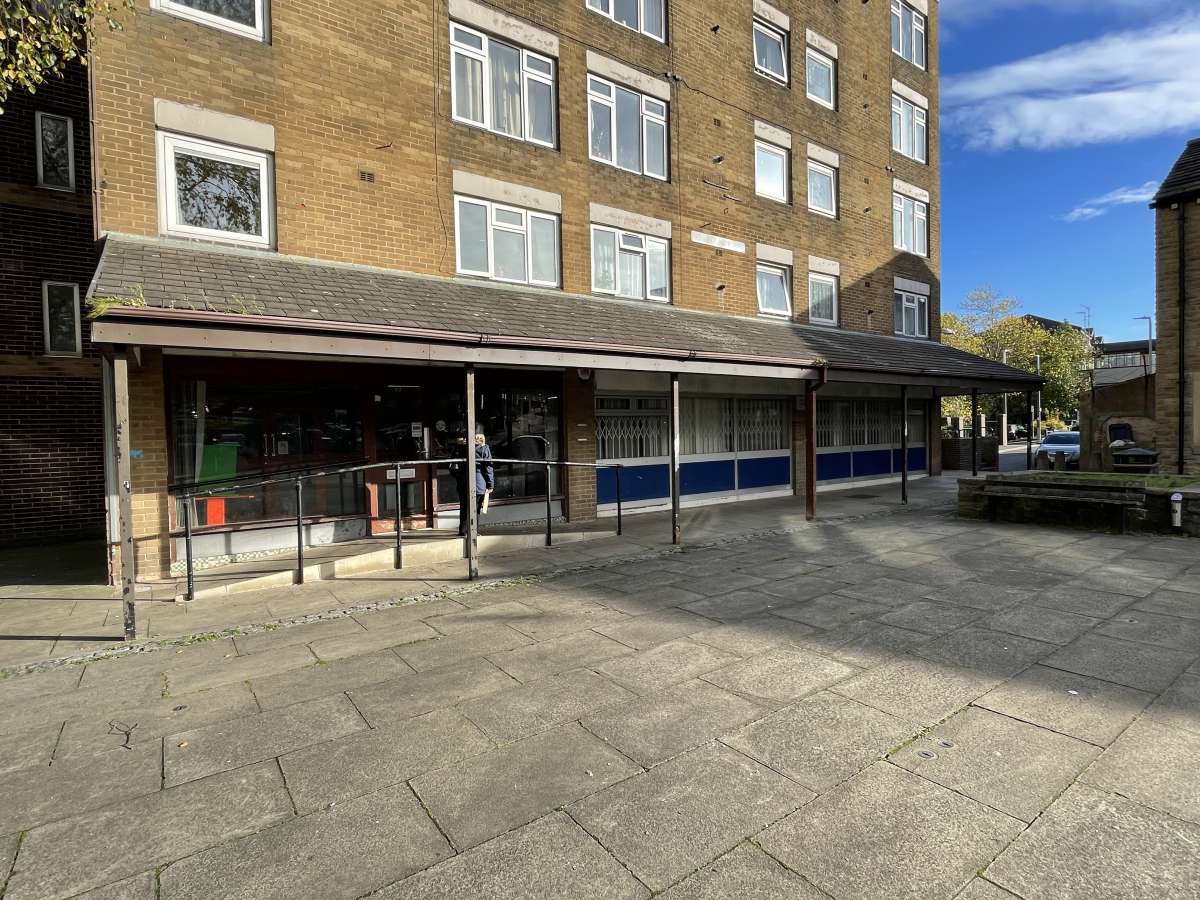 Office in Elland - photo 4