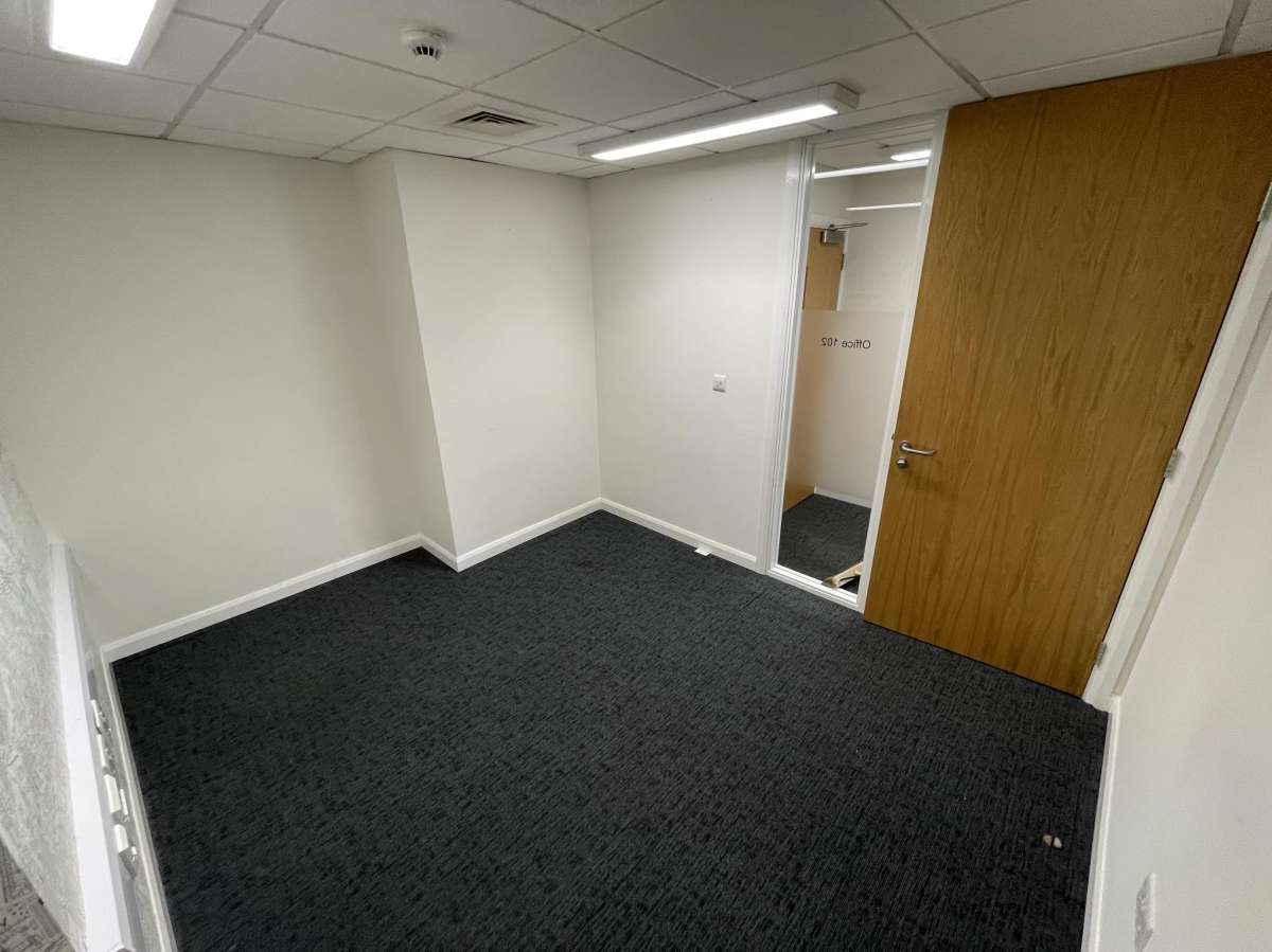 Office in Halifax - photo 2