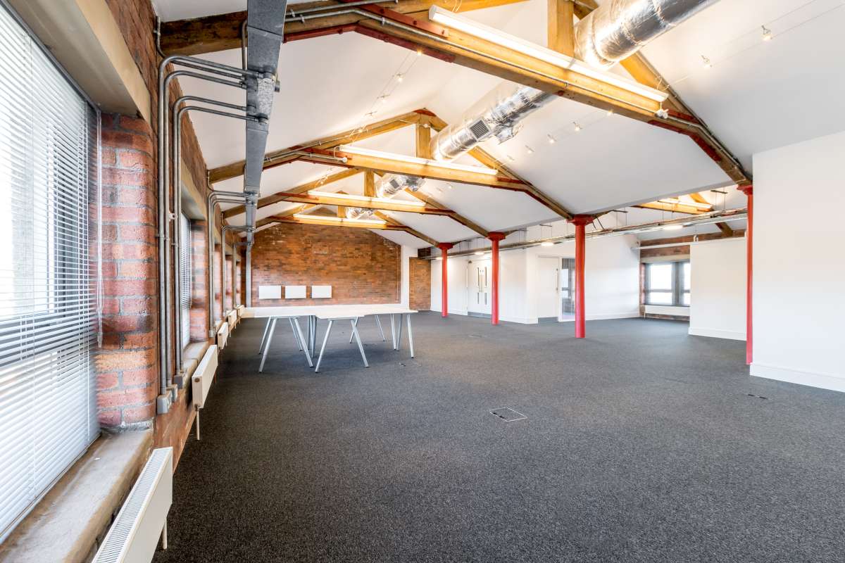 Office in Halifax - photo 4