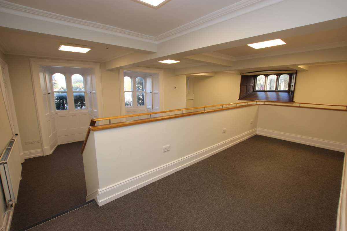 Office in Lincoln - photo 4