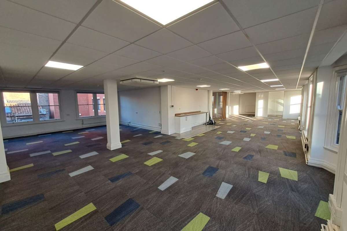 Office in Nottingham - photo 3