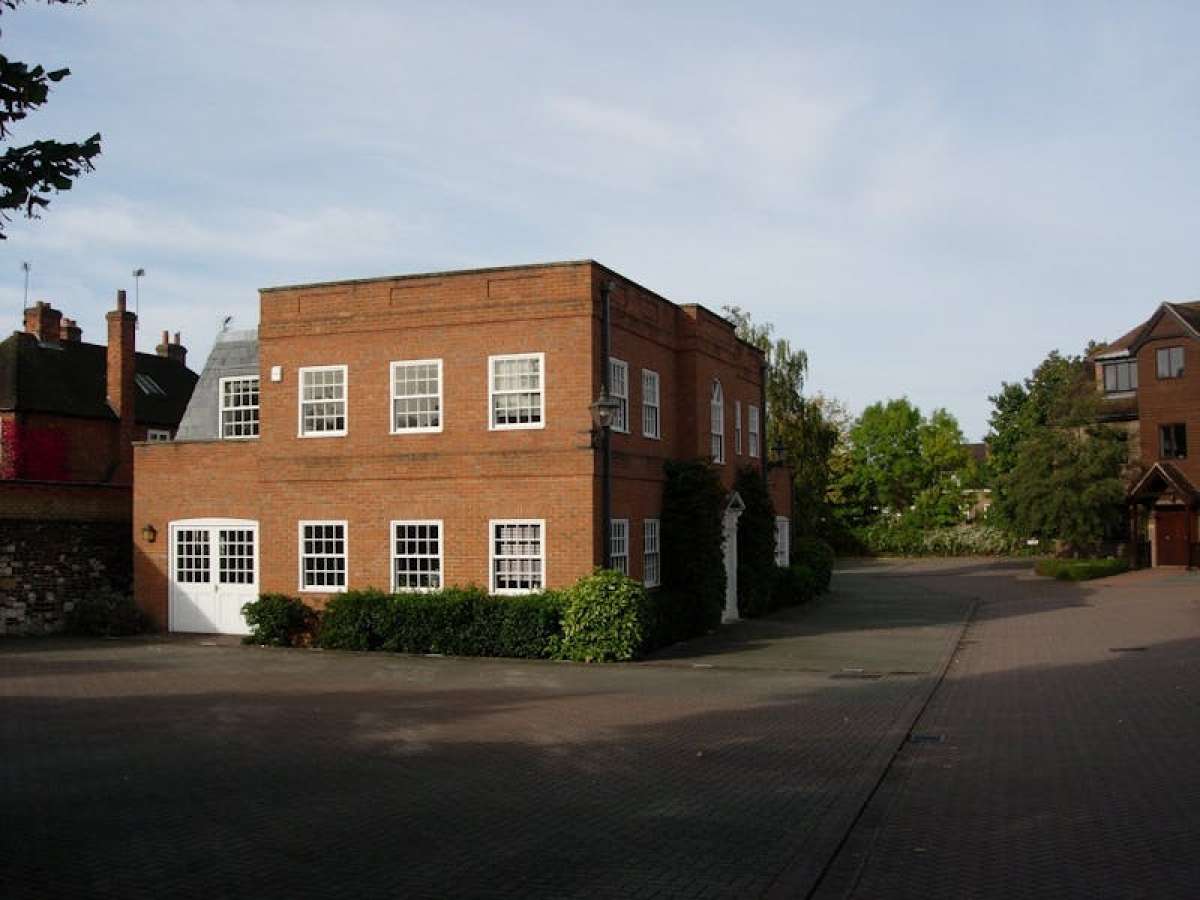 Office in Farnham - photo 4