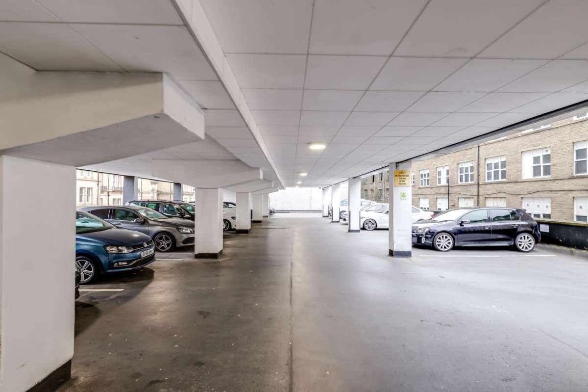 Office in Bradford - photo 4