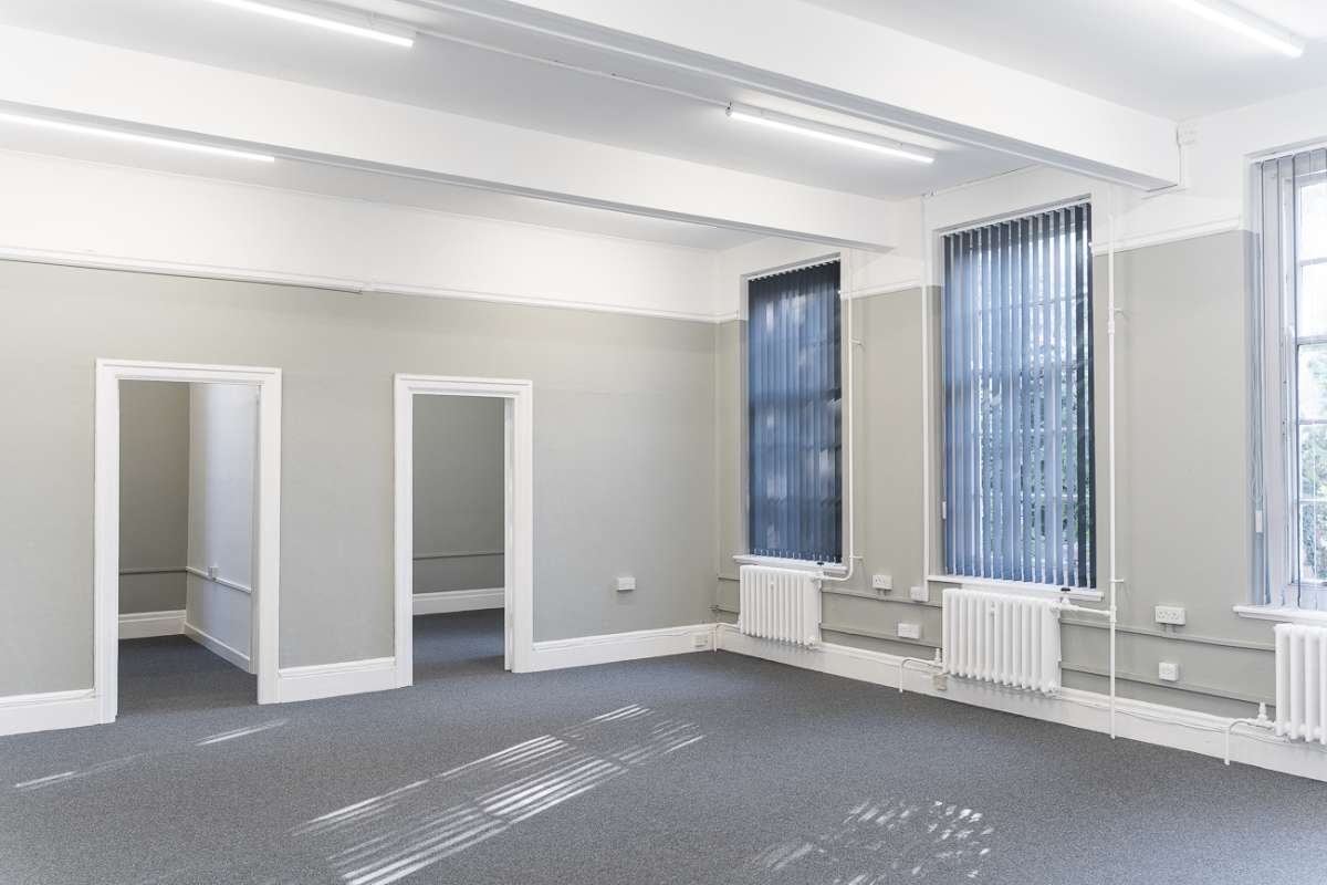 Office in Worcester - photo 4