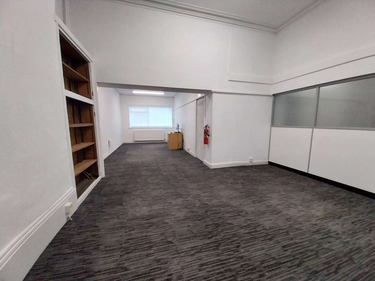 Office in Halifax - photo 4