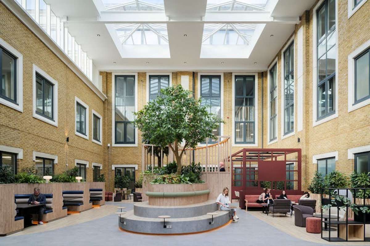 Office in Bracknell - photo 3