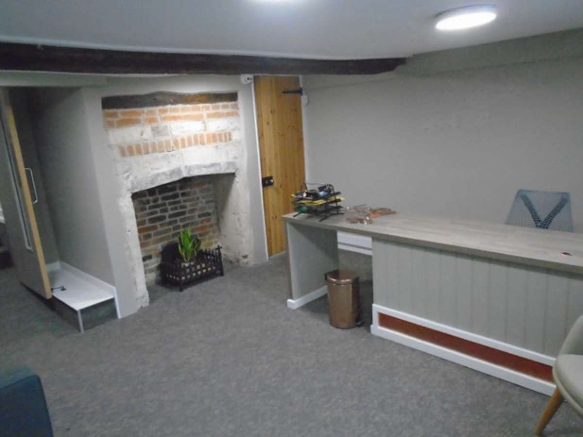 Office in Devizes - photo 2