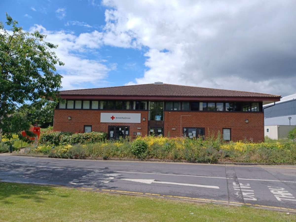 Industrial Unit in Former British Red Cross Facility - photo 3