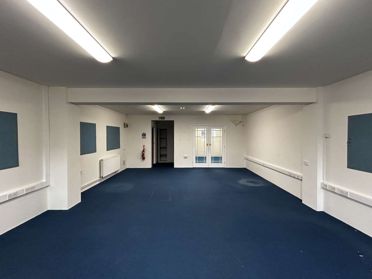 Office in Faversham - photo 2