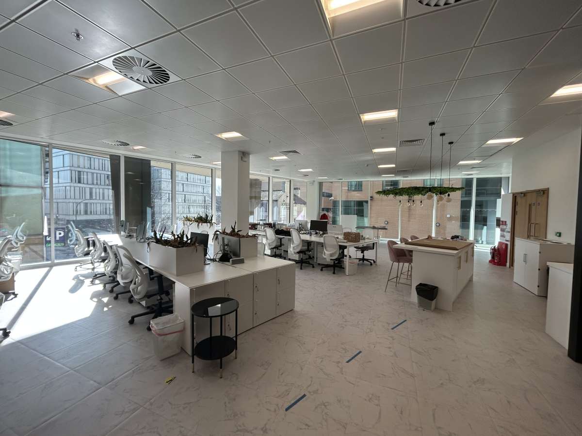 Office in Sheffield - photo 2