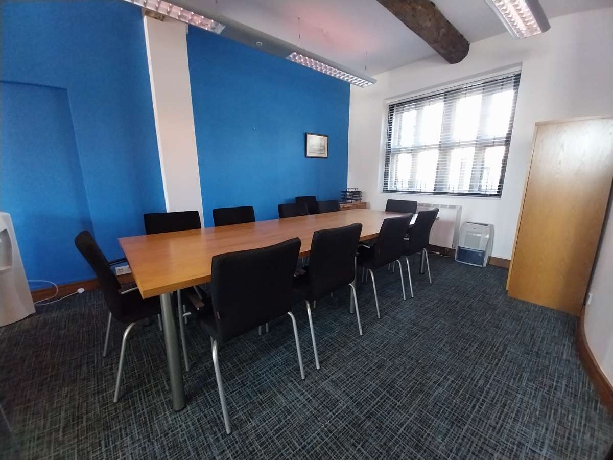 Office in Bradford - photo 3