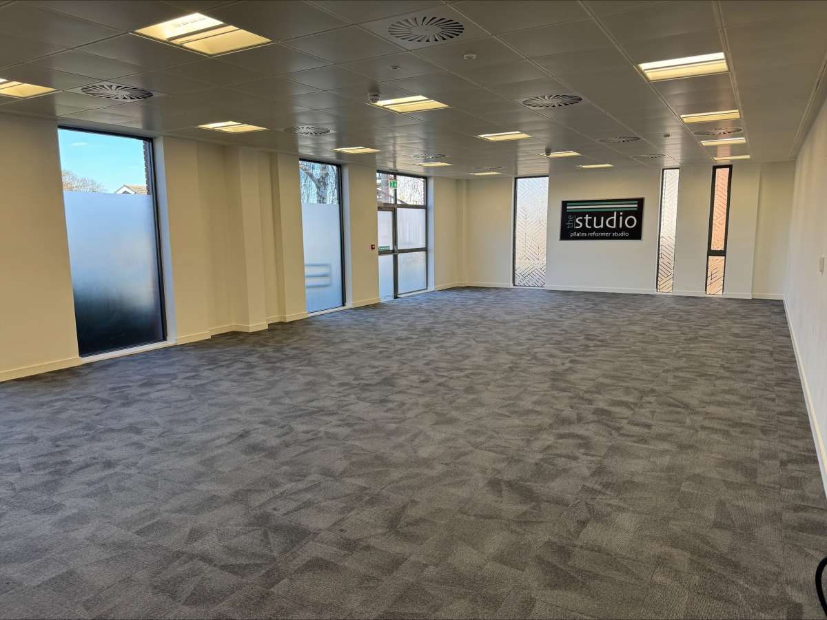 Office in Maidenhead - photo 2