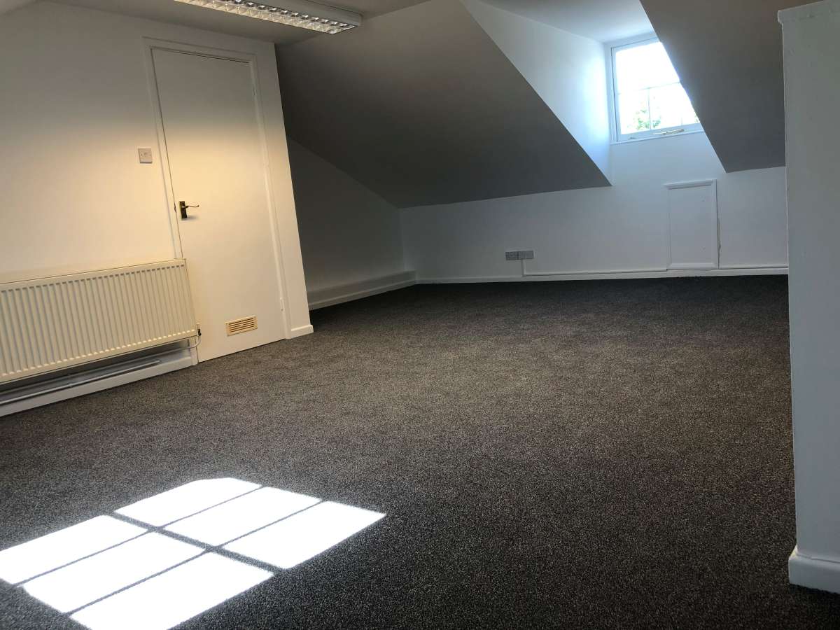 Office in Winchester - photo 3