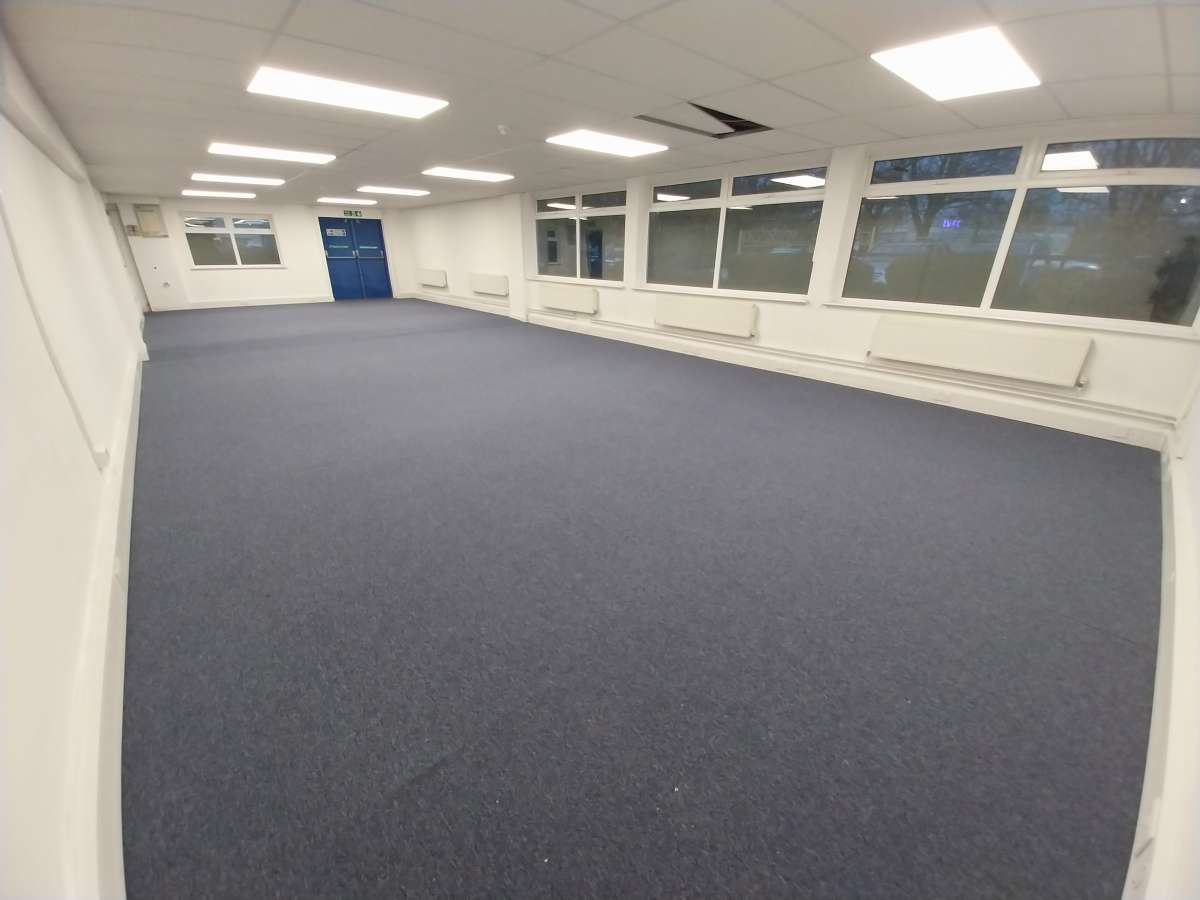 Office in Croydon - photo 4