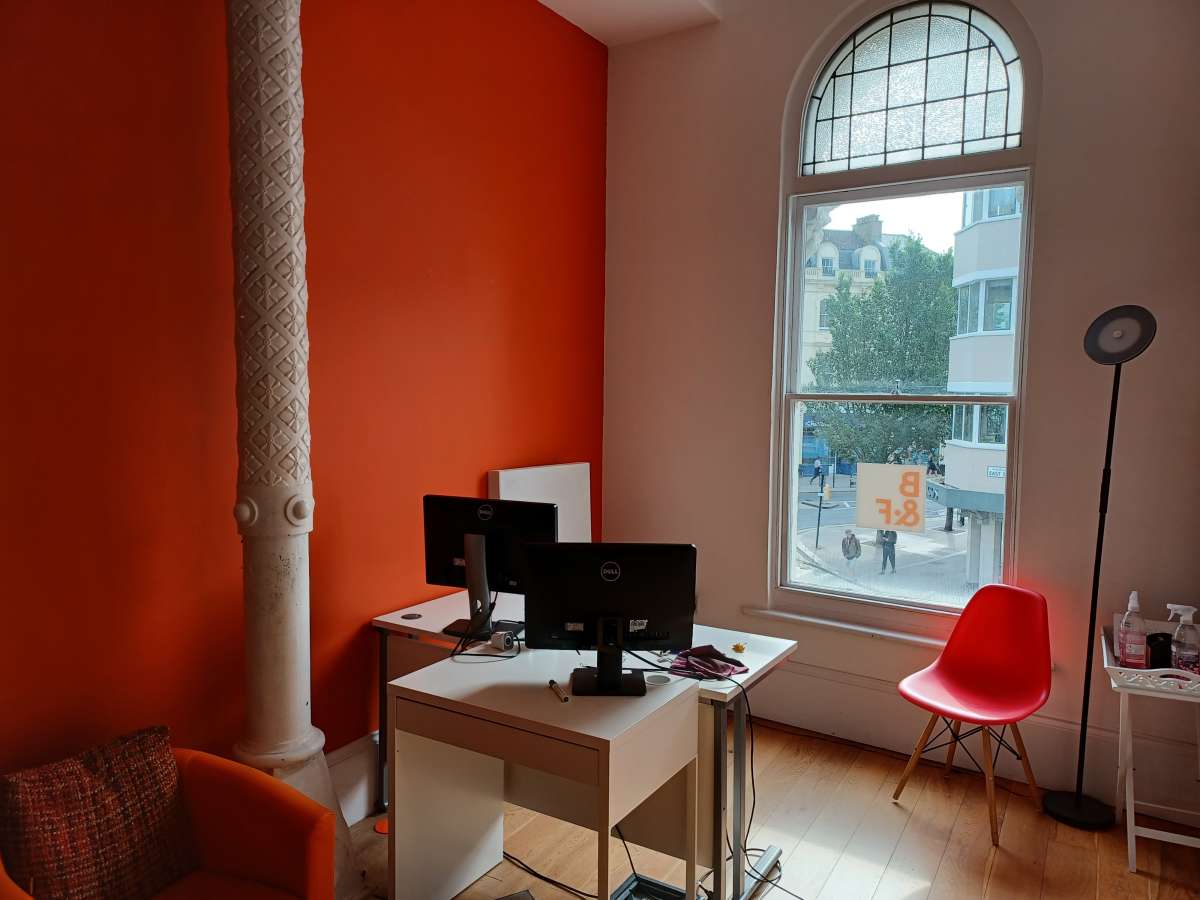 Office in Brighton - photo 4