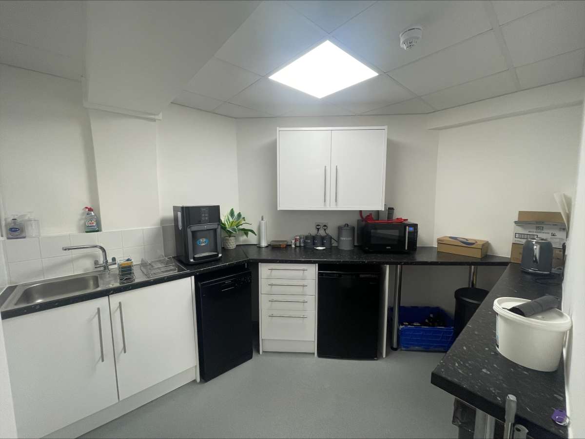 Office in Brighton - photo 4