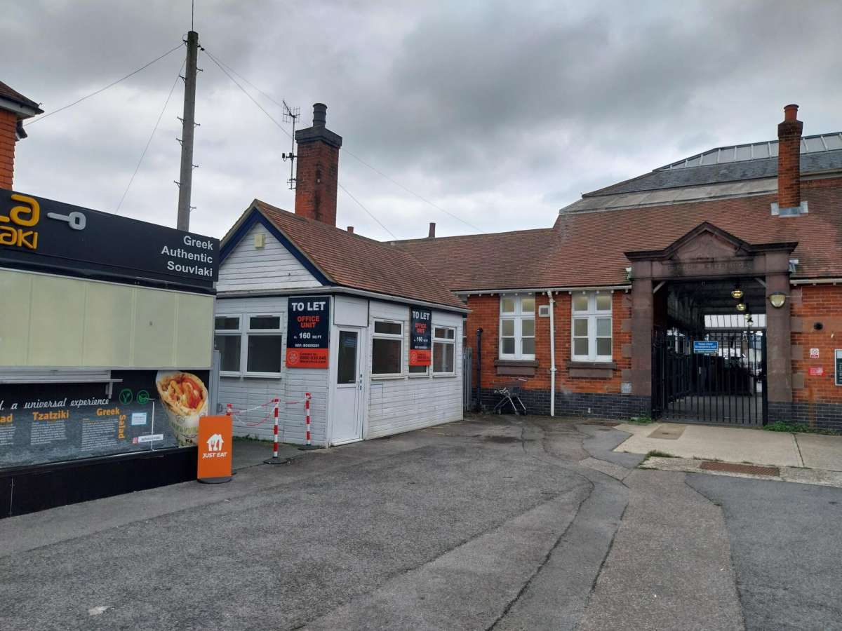 Office in Bognor Regis - photo 3