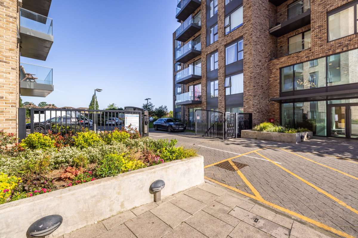 Office in Croydon - photo 4