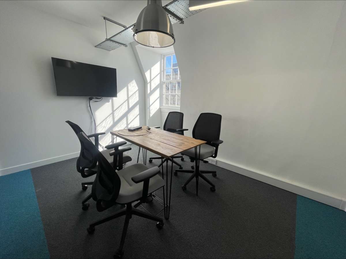 Office in Brighton - photo 3