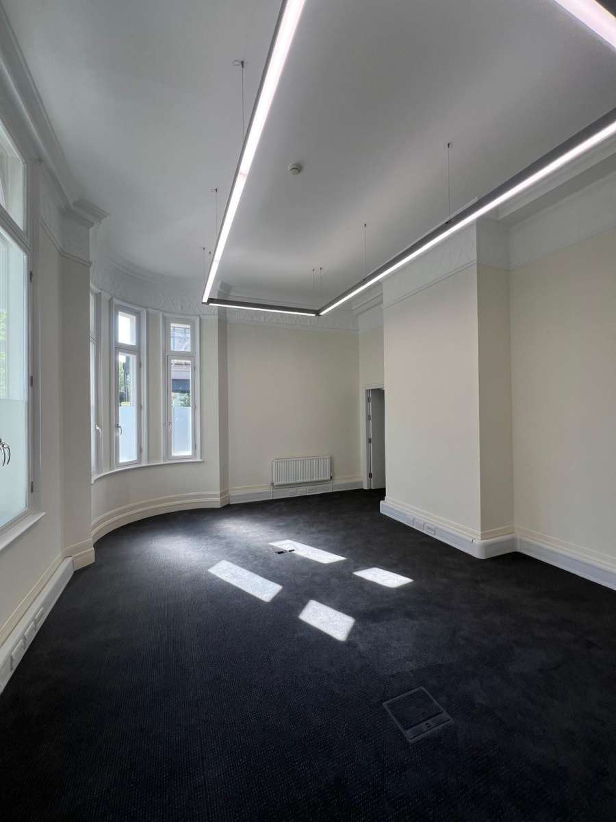 Office in London - photo 3