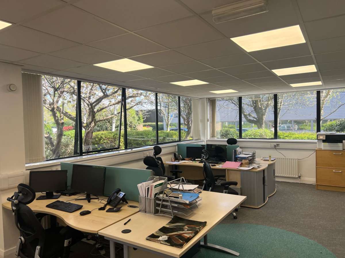 Office in Fareham - photo 2