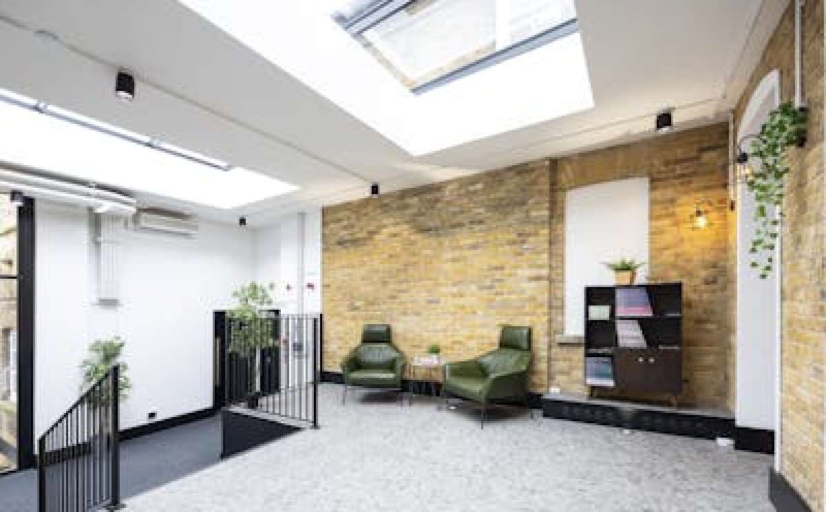 Office in Dartford - photo 4