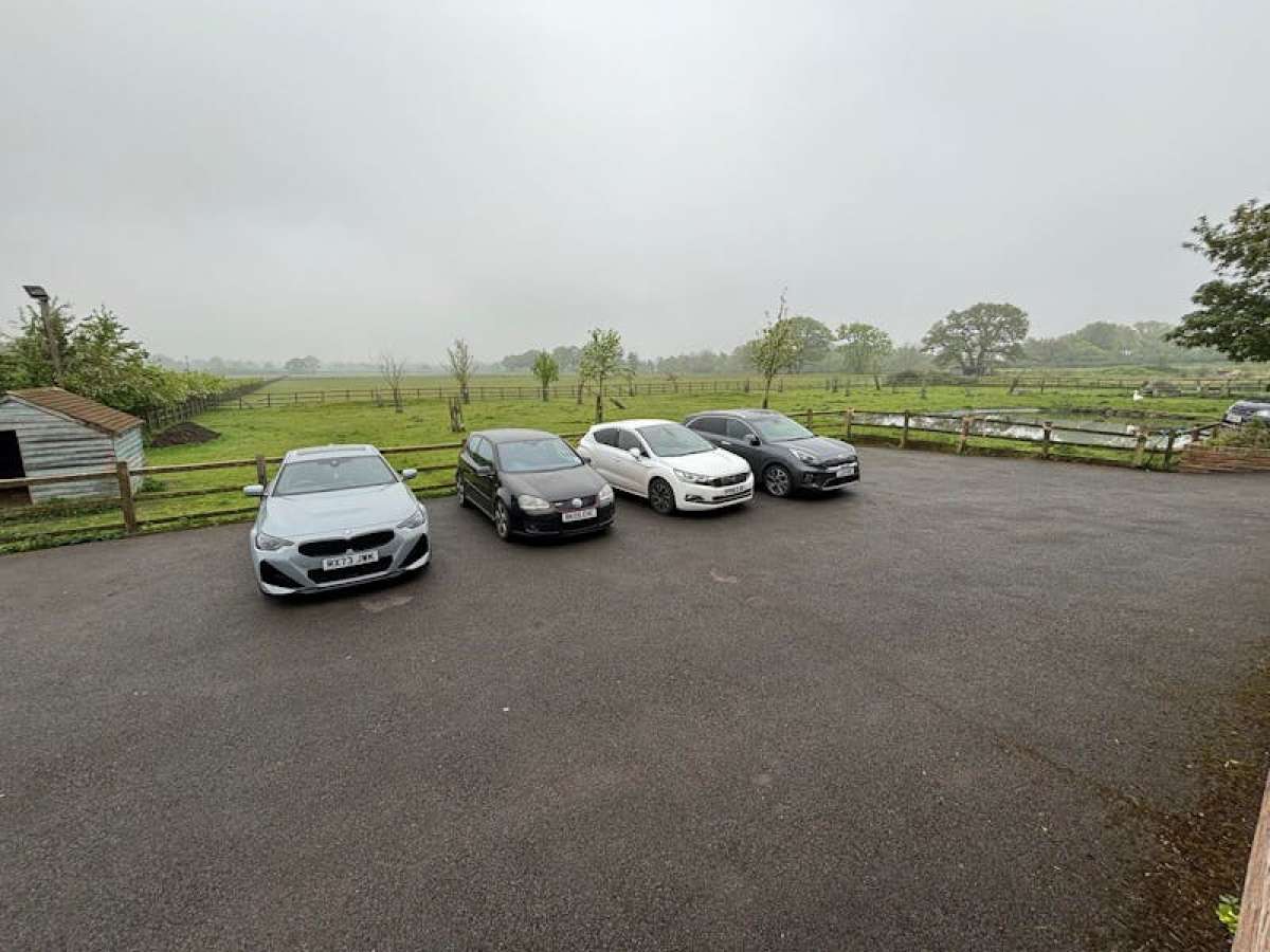 Office in Bordon - photo 4