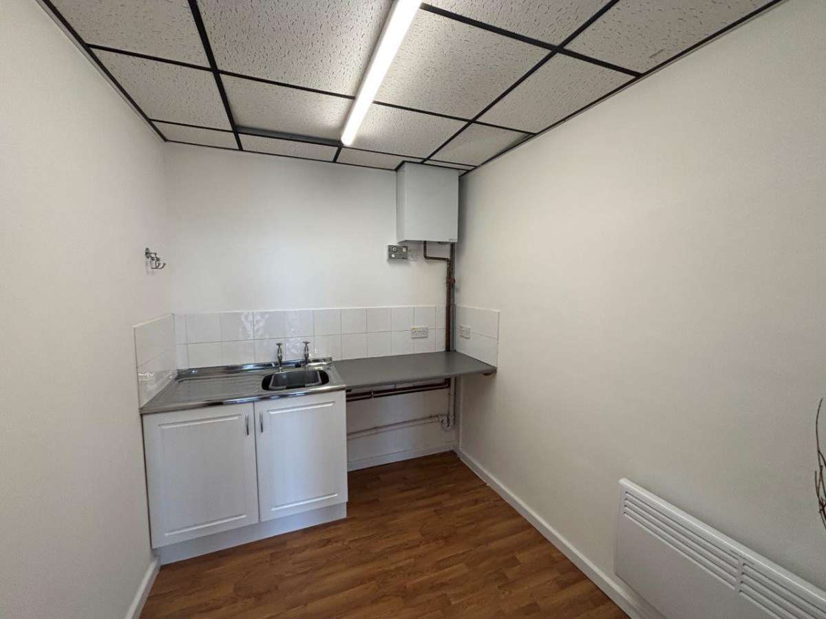 Office in Leicester - photo 4