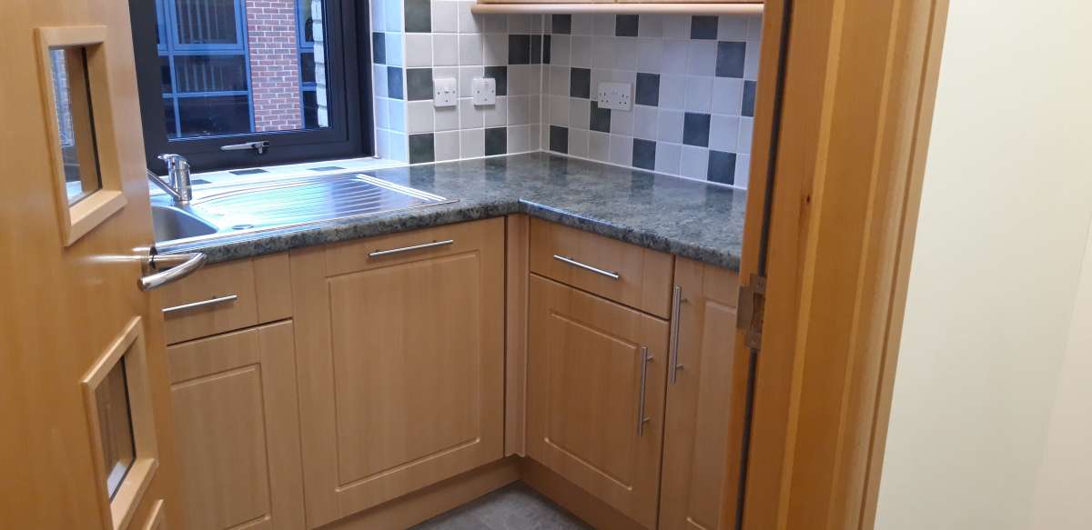 Office in Northampton - photo 3