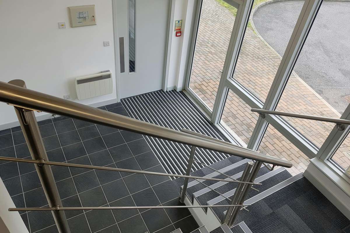 Office in Ashford - photo 3