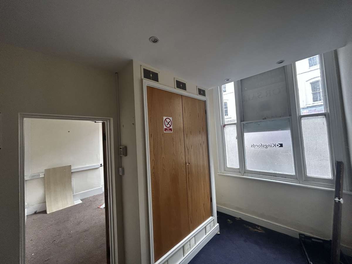 Office in Ashford - photo 3