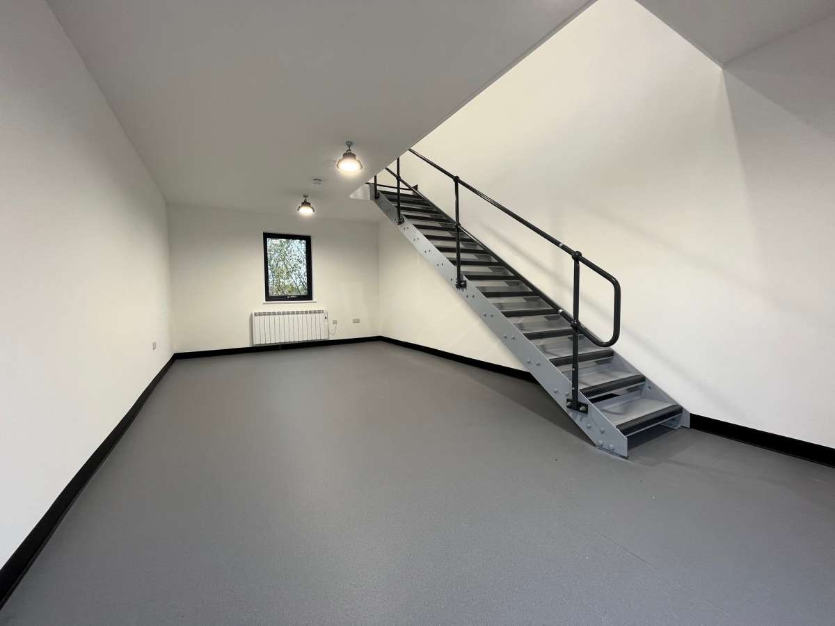 Office in Colchester - photo 3