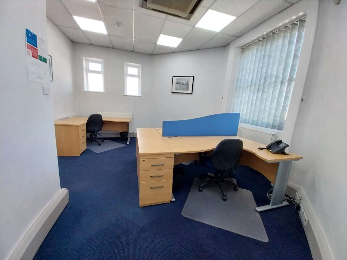 Office in Pudsey - photo 4