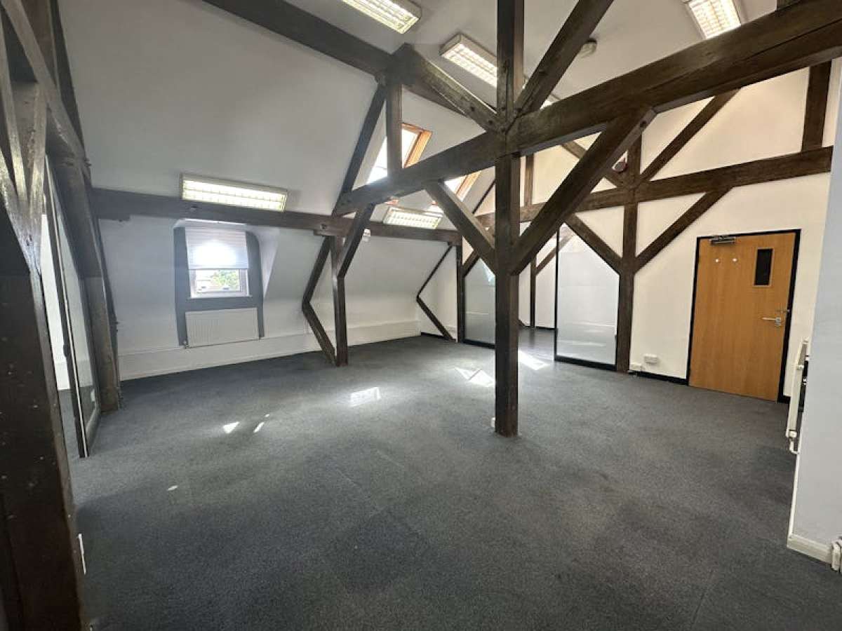 Office in Farnham - photo 3