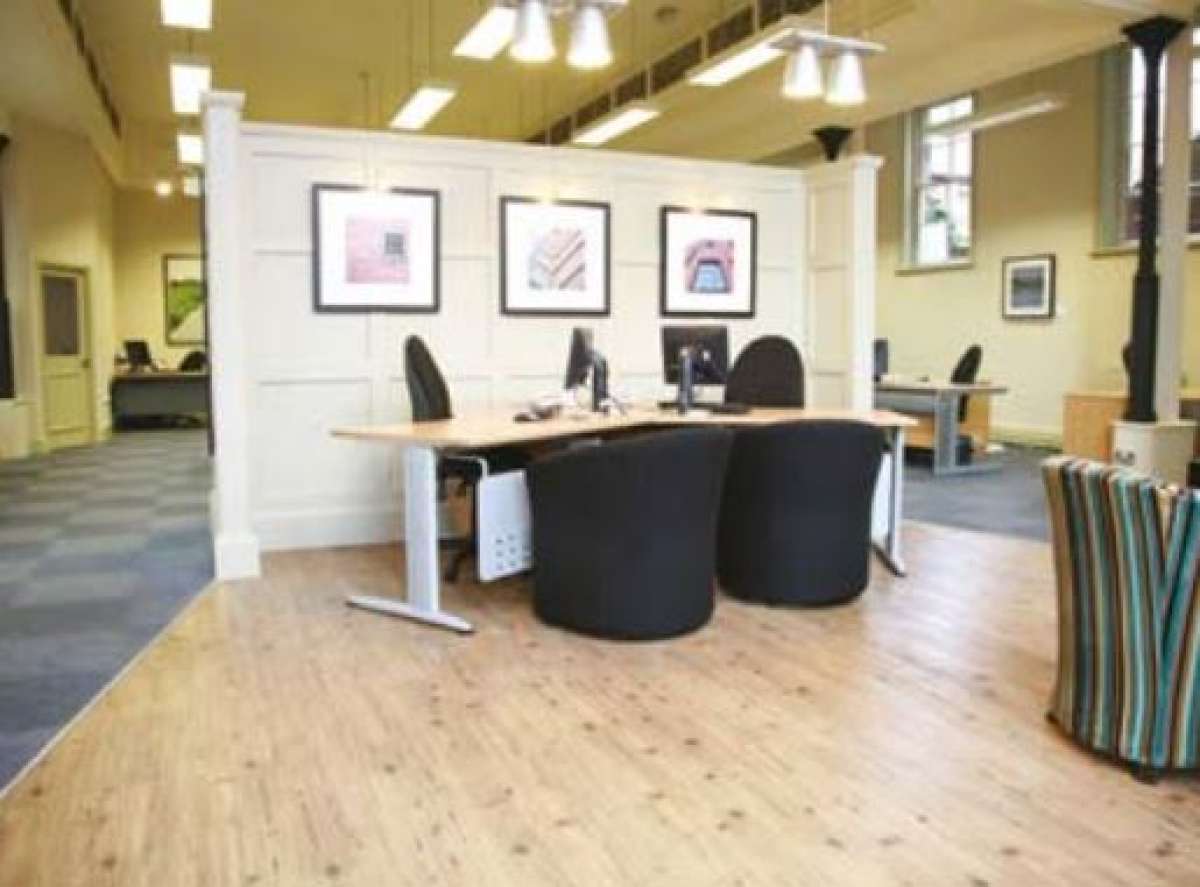 Office in Lincoln - photo 4