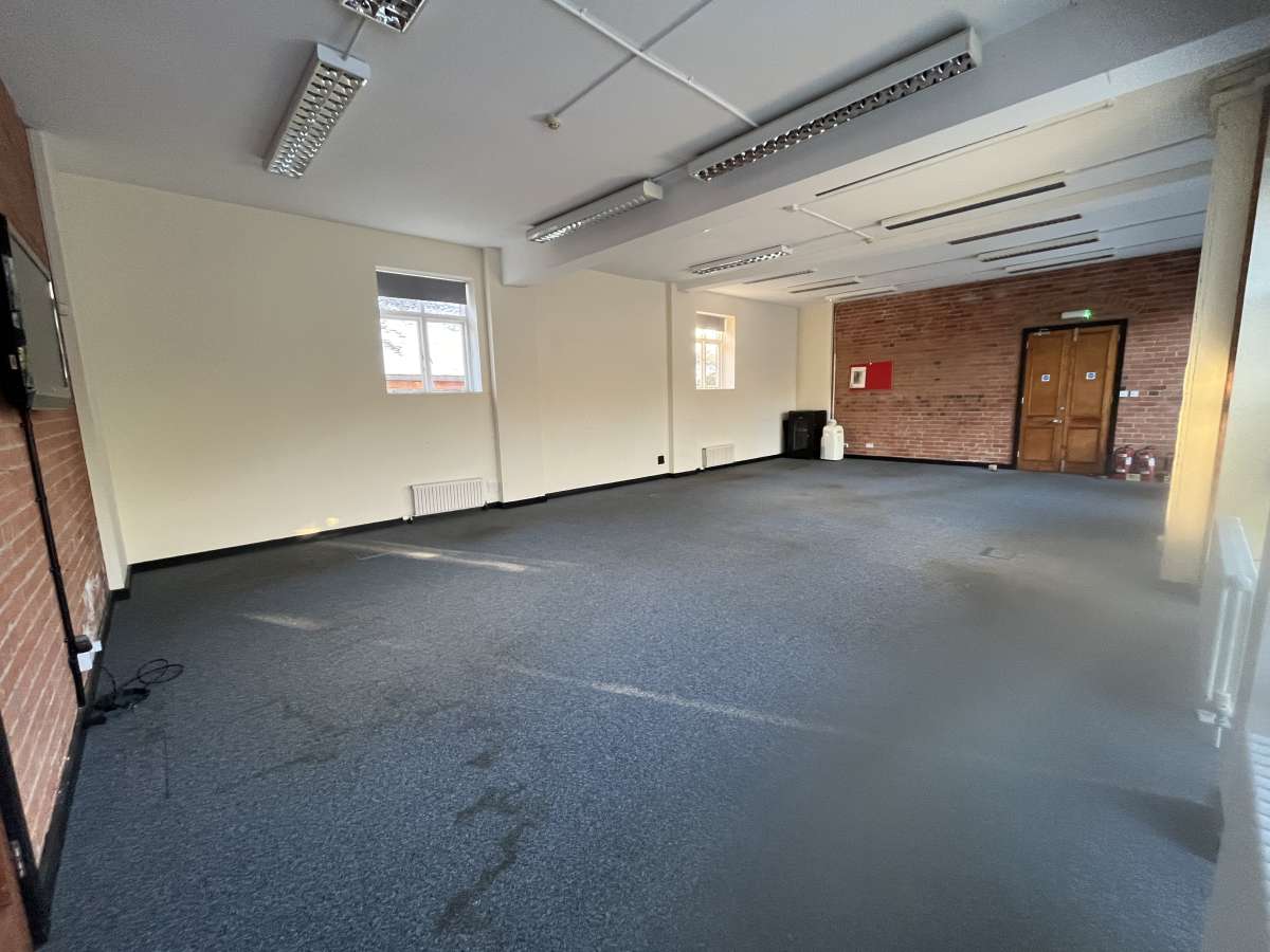 Office in Castle Donington - photo 3