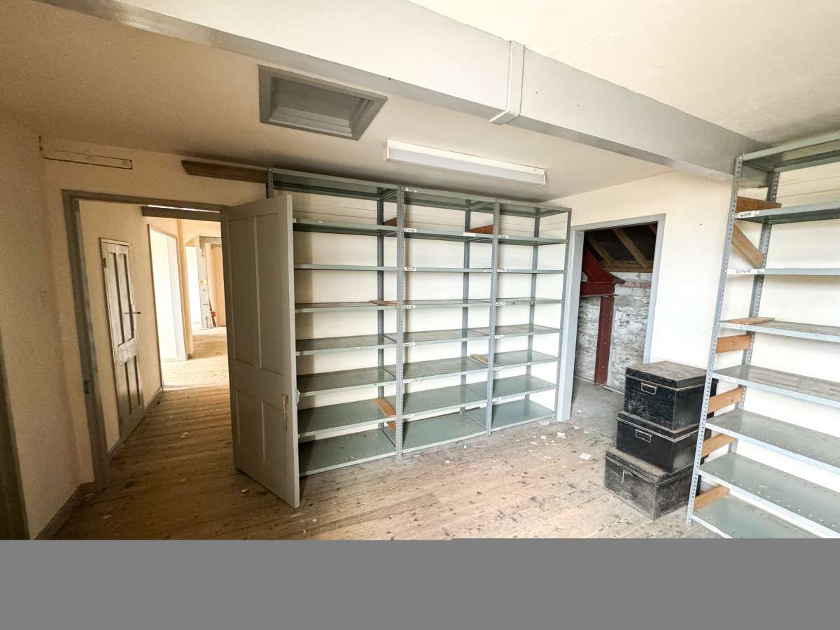 Office in Liskeard - photo 4