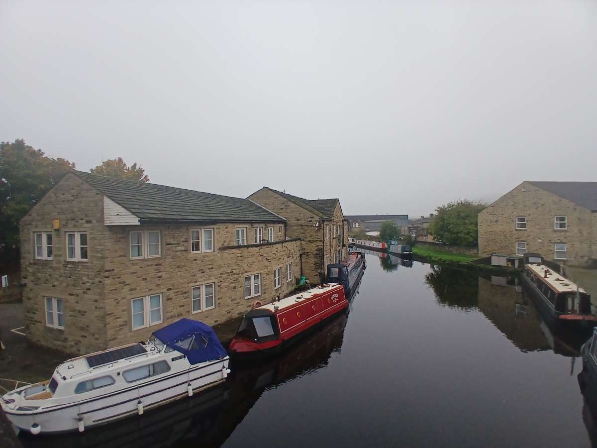 Office in Huddersfield - photo 3