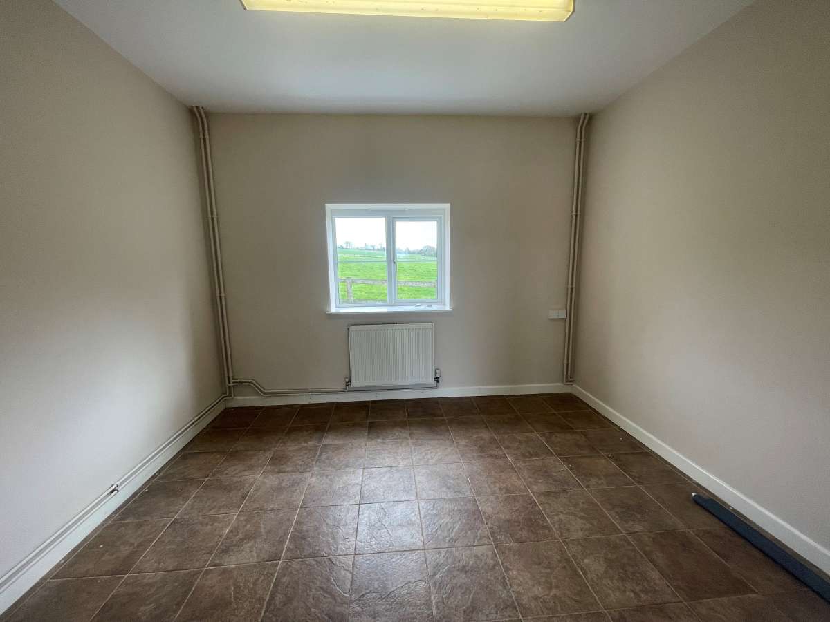 Office in Wincanton - photo 4