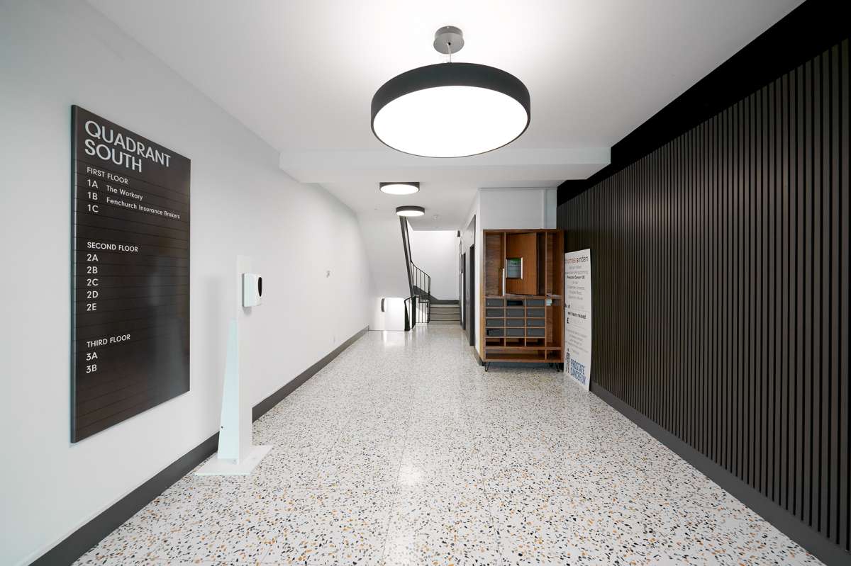 Office in Caterham - photo 2