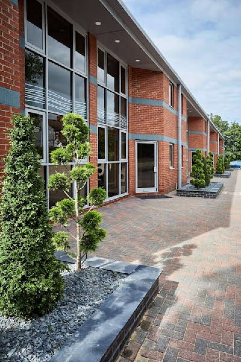 Office in Northwich - photo 3