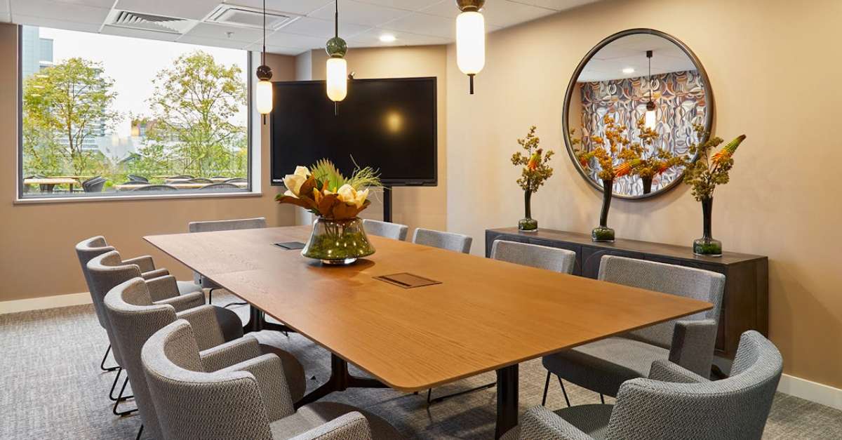 Office in Basingstoke - photo 3